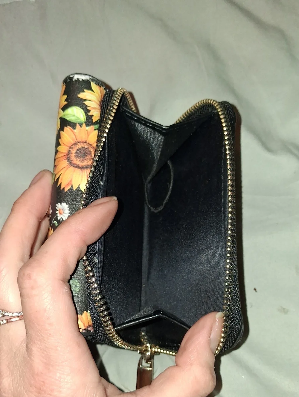 Sunflower-Print Compact Wallet - Black & Yellow